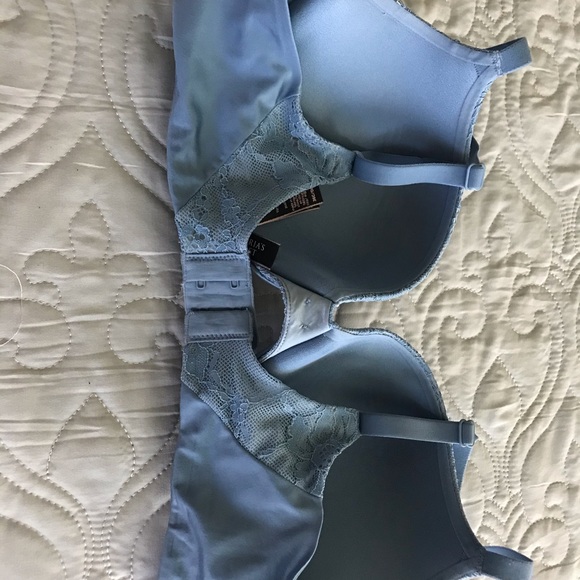 Bundle of 3 Beautiful Victoria Secret Push-Up Bras - Picture 6 of 6